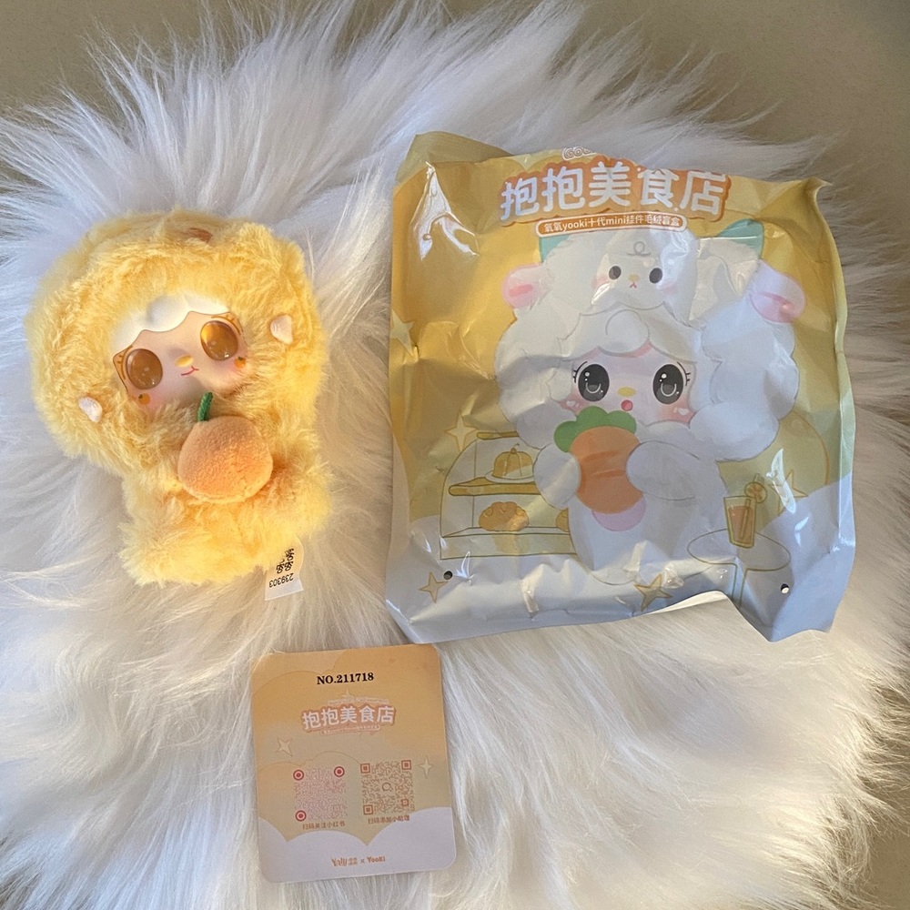 Yooki gourmet restaurant series confirmed plush vinyl keychain/ orange chick - Picture 6 of 11